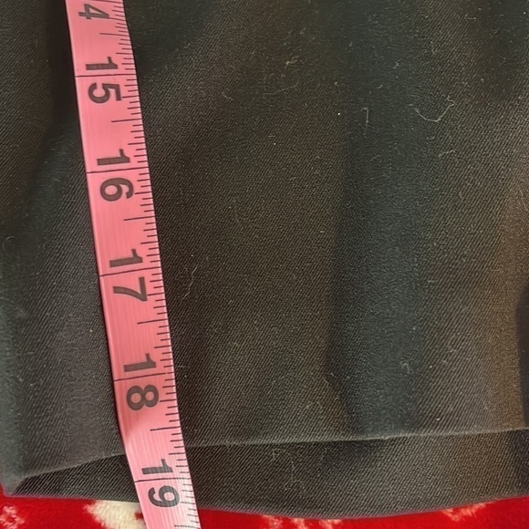 Guess by Marciano Women’s Black Shorts Size 2 NWT - Picture 10 of 10